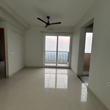 2 BHK Apartment For Rent in Tata Eureka Park, Sector 150