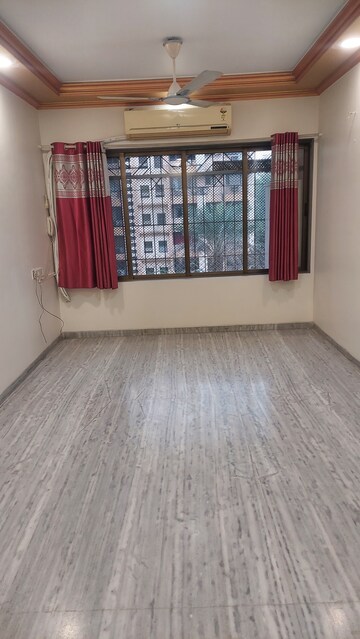 Room in 1 BHK Apartment at Silver Square CHS Ltd, Santacruz East – for Rent