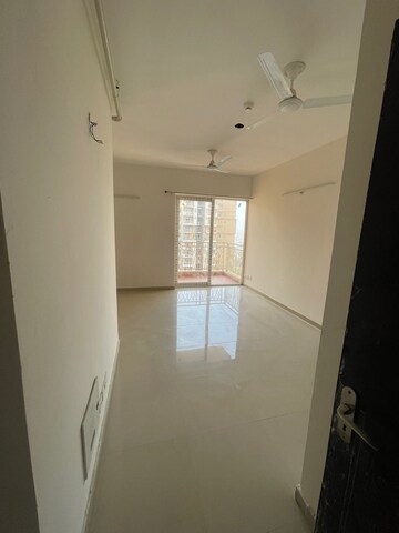 2 BHK Apartment For Rent in Amrapali Golf Homes, Sector 4 Greater Noida