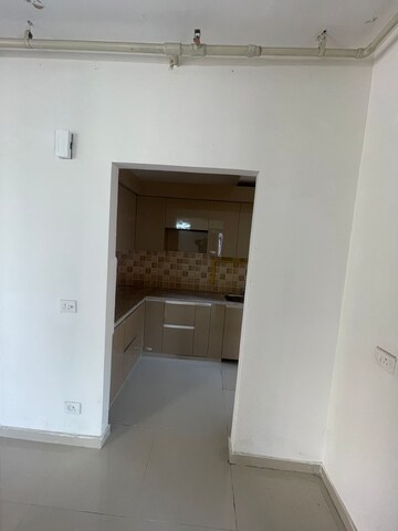 Furnished Amenities in 2 BHK Apartment at Amrapali Golf Homes, Sector 4 Greater Noida – for Rent