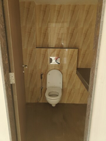 Master Bedroom in 3 BHK Apartment at Lodha Amara, Kolshet Road – for Rent