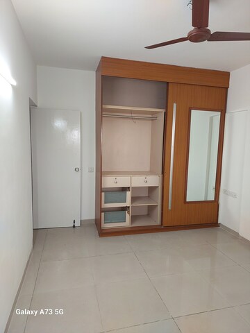 Room in 3 BHK Apartment at Sobha Magnolia, Btm Layout – for Rent