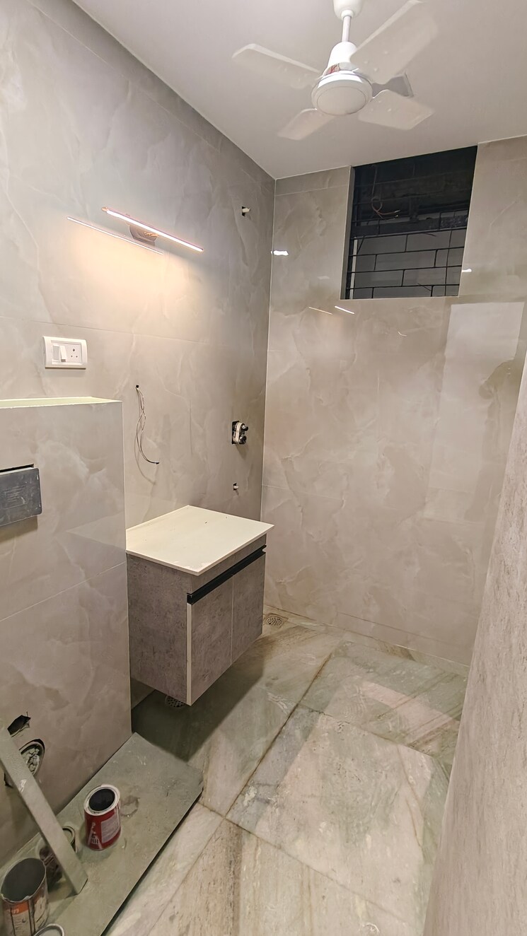 Bathroom, malviya nagar 3 Bedroom 1500 Sq.Ft. Builder Floor In Malviya Nagar Delhi 9757790