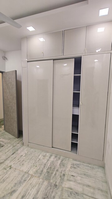 Building Lobby in 3 BHK Builder Floor at Malviya Nagar – for Rent