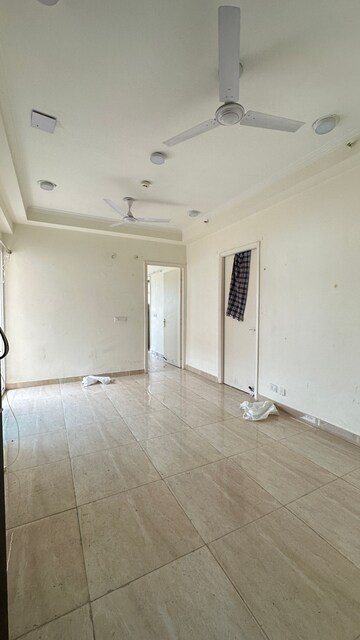 Room in 2 BHK Apartment at Gaur City 4th Avenue, Gaur City 1 – for Rent