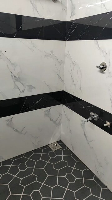 Room in  Pg at Vineet Khand – for Rent