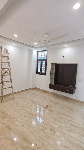 Room in 1 BHK Builder Floor at Malviya Nagar – for Rent