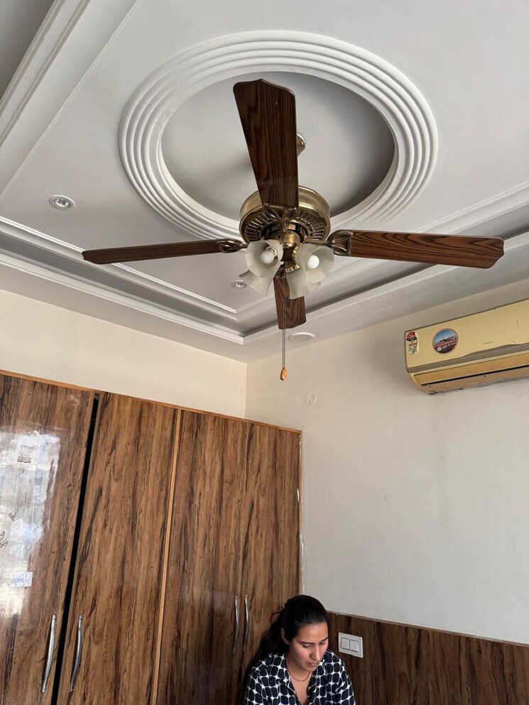 Room, sector 38 2 Bedroom 1200 Sq.Ft. Independent House In Sector 38 Chandigarh 9757861