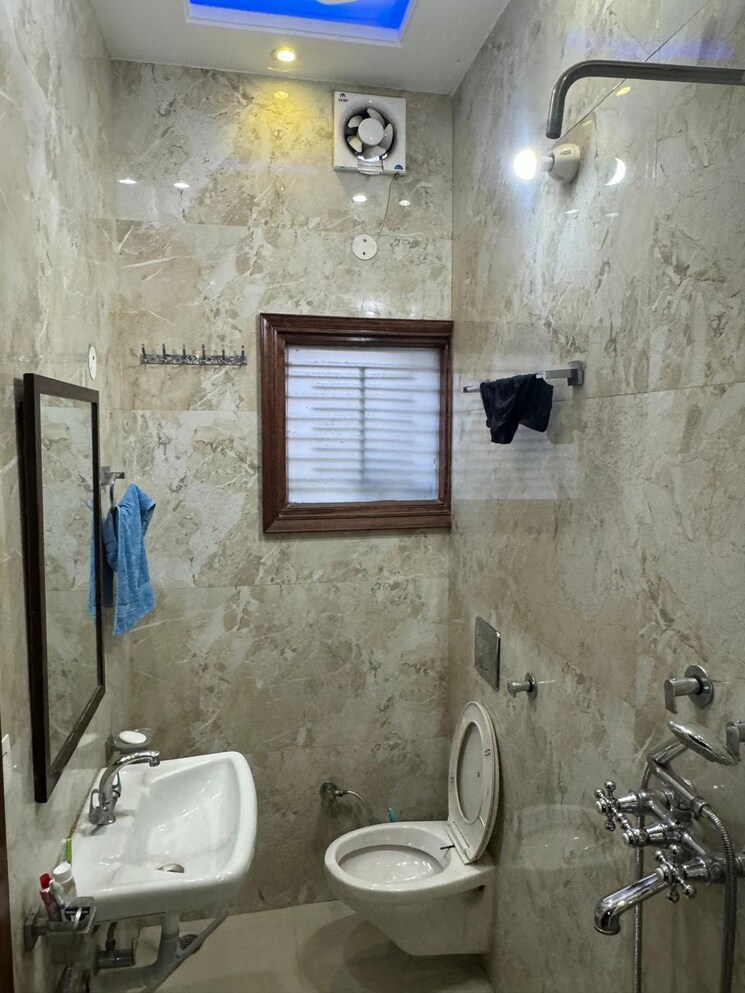 Bathroom, sector 38 2 Bedroom 1200 Sq.Ft. Independent House In Sector 38 Chandigarh 9757861