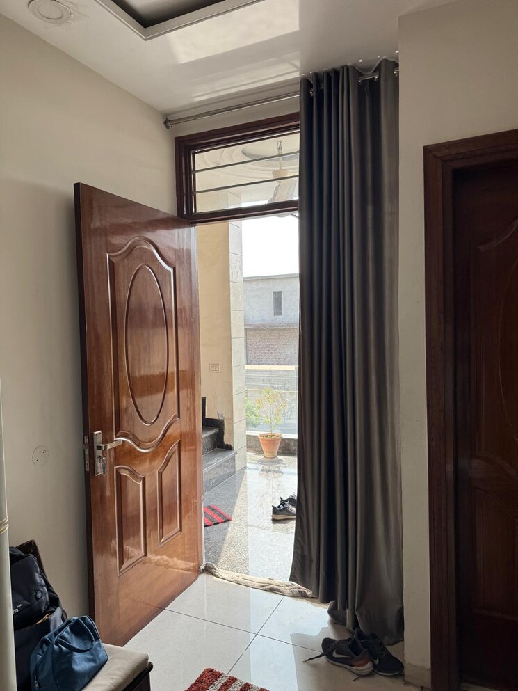 Room, sector 38 2 Bedroom 1200 Sq.Ft. Independent House In Sector 38 Chandigarh 9757861