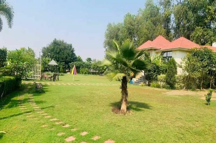 Garden, swaraaj-the-villagio  10000 Sq.Ft. Plot In Mohanlalganj Lucknow 9757872