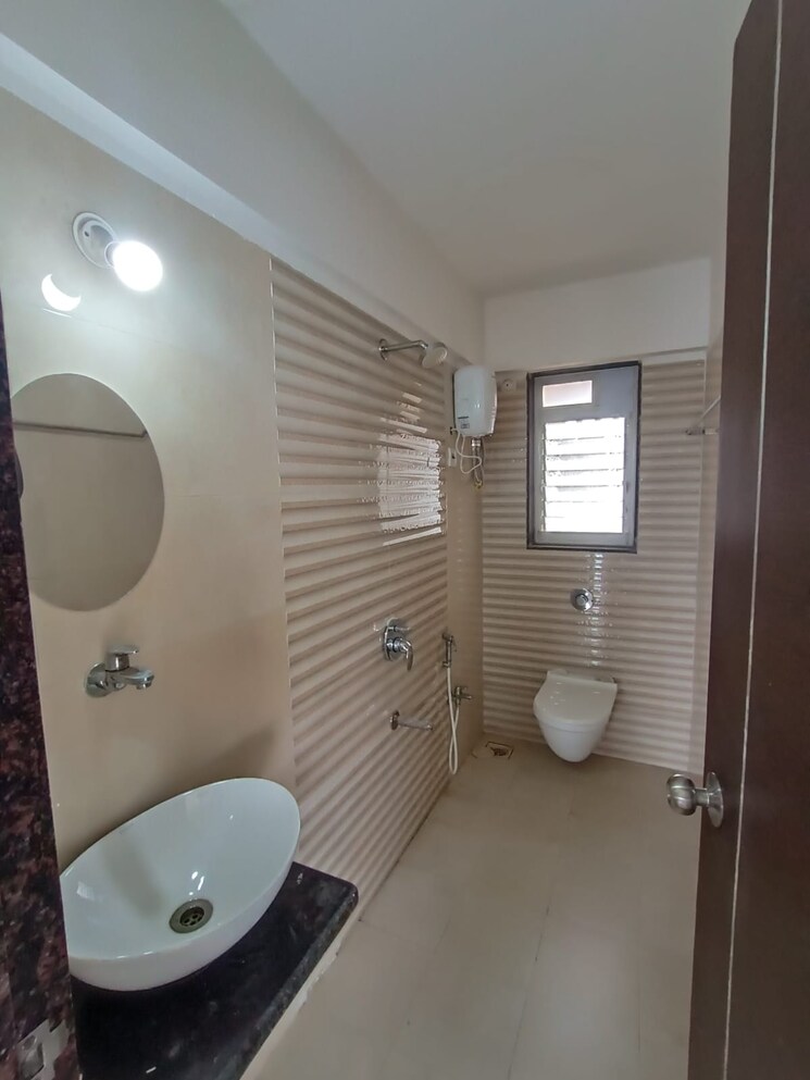 Master Bedroom, chetan-apartment-ghatkoper 2 Bedroom 1000 Sq.Ft. Apartment In Ghatkopar East Mumbai 9757881