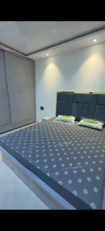 Bedroom in 5 BHK Apartment at Raunak Viraj Tower , Pokhran Road No Two – for Rent