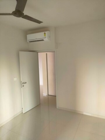 Room in 2 BHK Apartment at Rustomjee Azziano Wing D, Thane West – for Rent