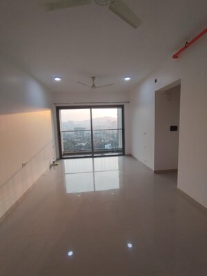 Room in 3 BHK Apartment at Kalpataru Immensa H, Kolshet Road – for Sale