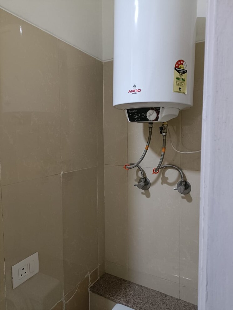 Bathroom, dhoot-time-residency 3 Bedroom 1642 Sq.Ft. Apartment In Sector 63 Gurgaon 9758035