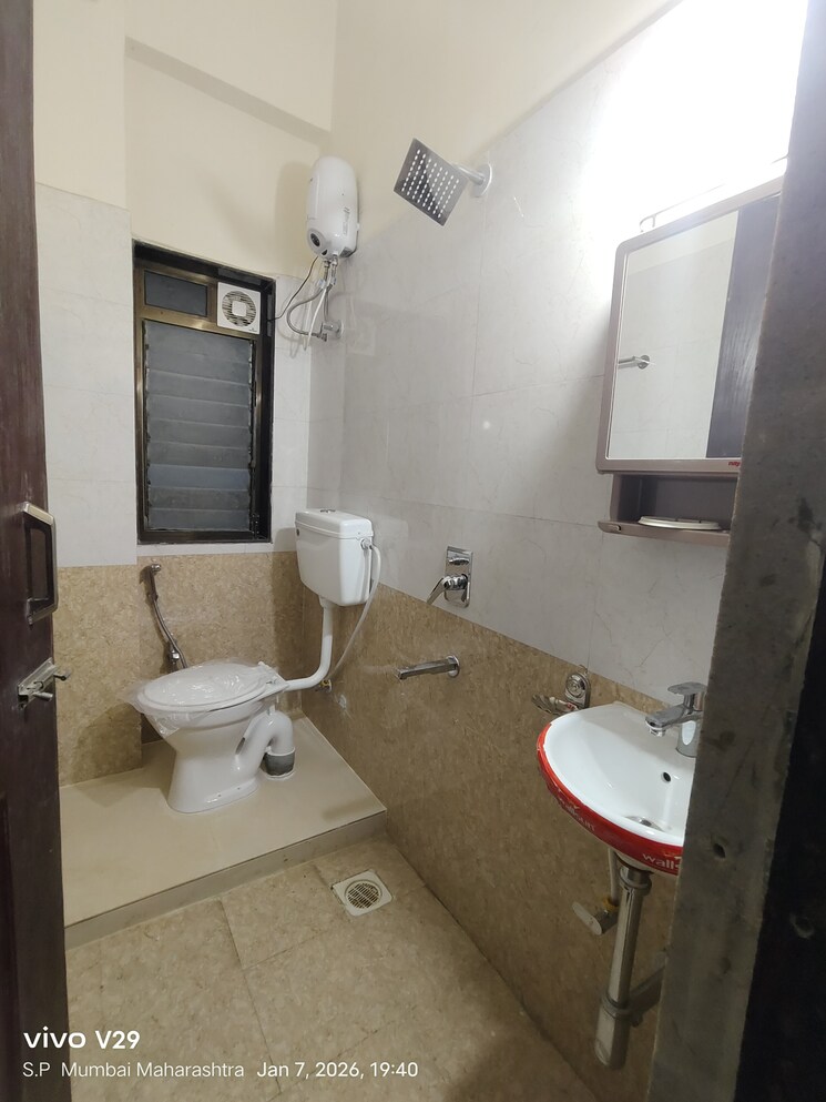Bathroom, alamdar-the-auro 1 Bedroom 450 Sq.Ft. Apartment In Lower Parel Mumbai 9758038