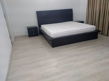 Room in 3 BHK Apartment at M3M Merlin, Sector 67 – for Rent