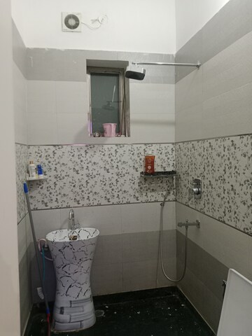 Attached Bathroom in 3 BHK Builder Floor at Huda – for Rent