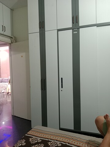 Room in 3 BHK Builder Floor at Huda – for Rent