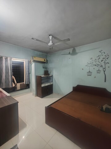 Team Area in 2 BHK Apartment at Seawoods Sector 50 – for Rent