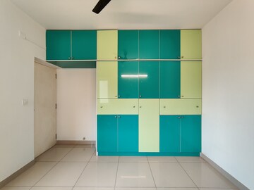 Room in 3 BHK Apartment at Hennur – for Rent