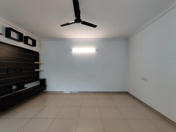 Room in 3 BHK Apartment at Hennur – for Rent