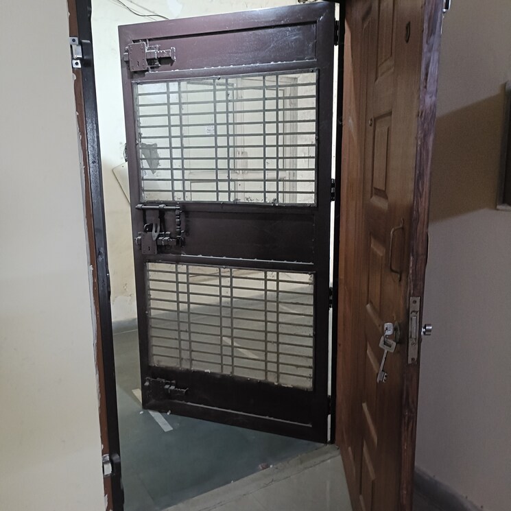 undefined, upavp-ganga-yamuna-and-hindon-enclave 2 Bedroom 1100 Sq.Ft. Apartment In Pratap Vihar Ghaziabad 9758160