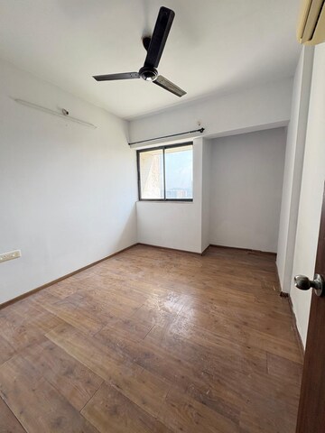 Room in 2 BHK Apartment at Lodha Lakeshore Greens, Dombivli East – for Rent