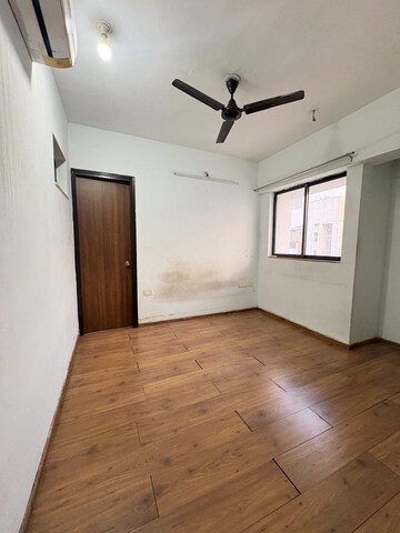 Room in 2 BHK Apartment at Lodha Lakeshore Greens, Dombivli East – for Rent