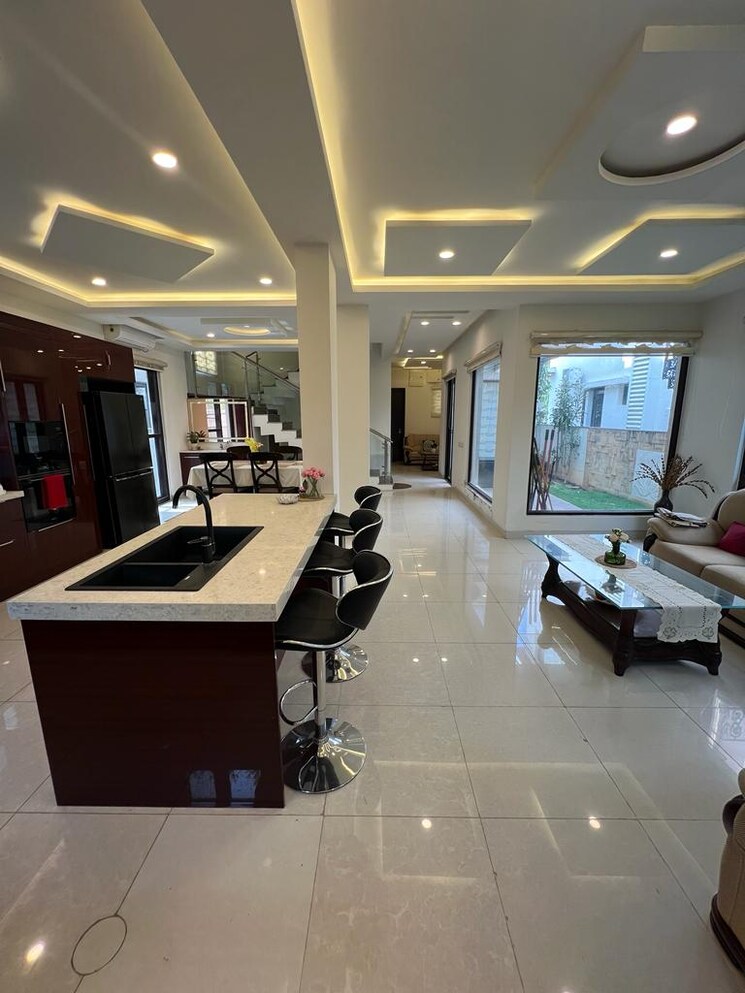 Team Area, mantri-group-mantri-euphoria 4 Bedroom 3145 Sq.Ft. Villa In Narsingi Hyderabad 9758219