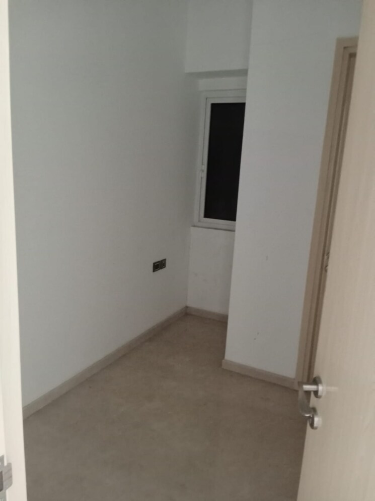 Room, one-hiranandani-park 3 Bedroom 1106 Sq.Ft. Apartment In Ghodbunder Road Thane 9758265