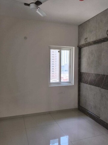 Room in 3 BHK Apartment at Rajapushpa Provincia, Narsingi – for Rent