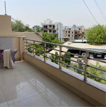 Balcony in  Pg at Sector 39 – for Rent