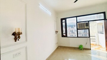 Room in 2 BHK Builder Floor at Pir Machalla – for Sale