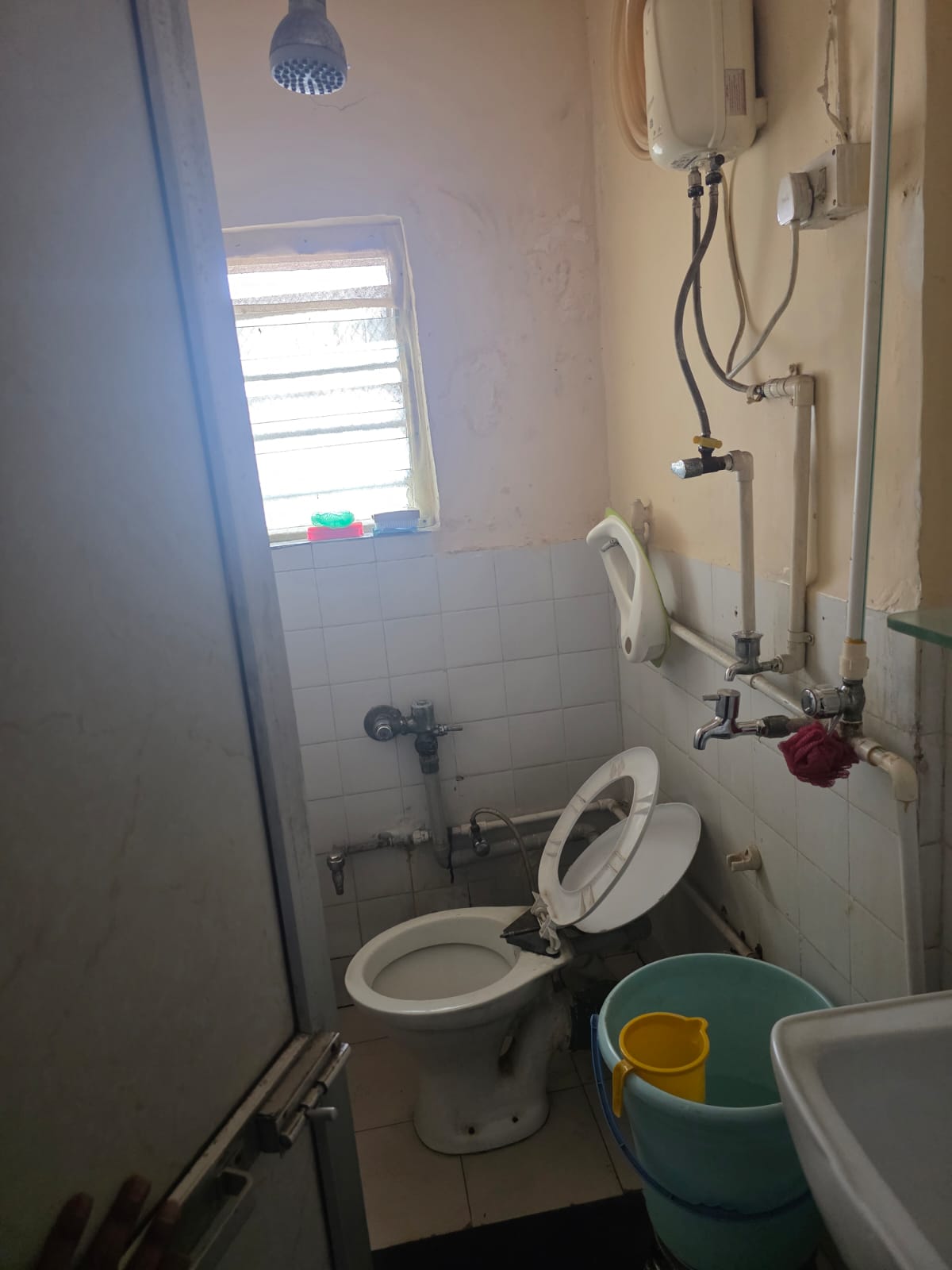 Bathroom in 2 BHK Apartment at Pooja Apartment Chembur, Chembur – for Rent