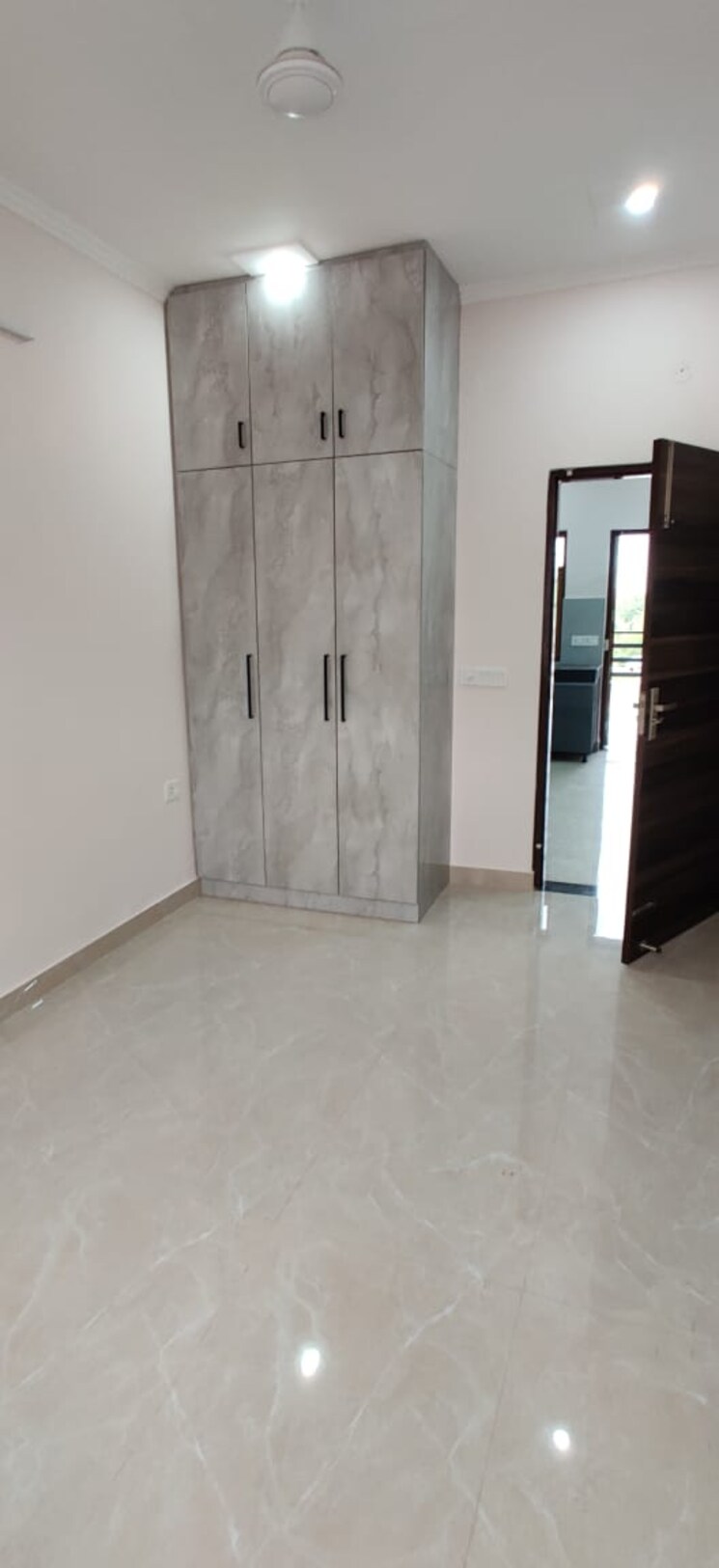 Room, sector 39 1 Bedroom 900 Sq.Ft. Builder Floor In Sector 39 Gurgaon 9758507