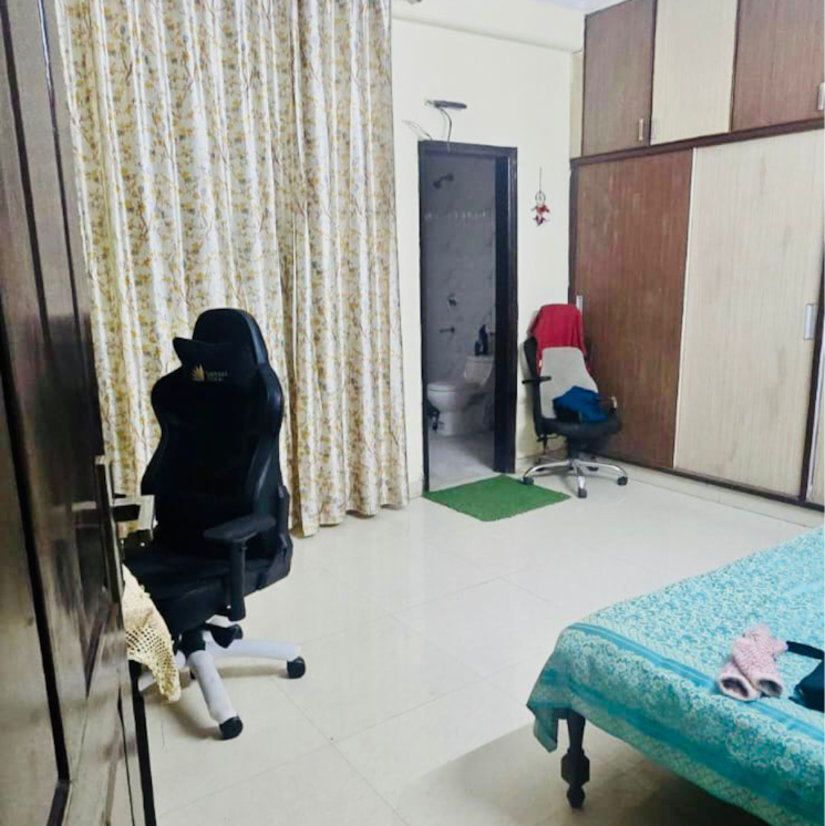 Team Area, mayfield garden 3.5 Bedroom 300 Sq.Yd. Builder Floor In Mayfield Garden Gurgaon 9758537