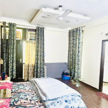 Bedroom in 3.5 BHK Builder Floor at Mayfield Garden – for Rent