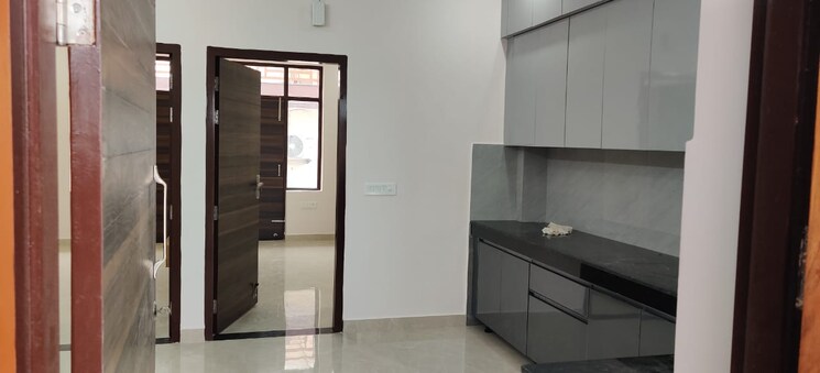 Room, sector 52 1 Bedroom 994 Sq.Ft. Builder Floor In Sector 52 Gurgaon 9758661