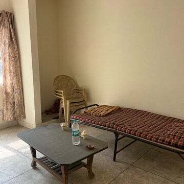 Bedroom in 2 BHK Builder Floor at Uttam Nagar – for Rent