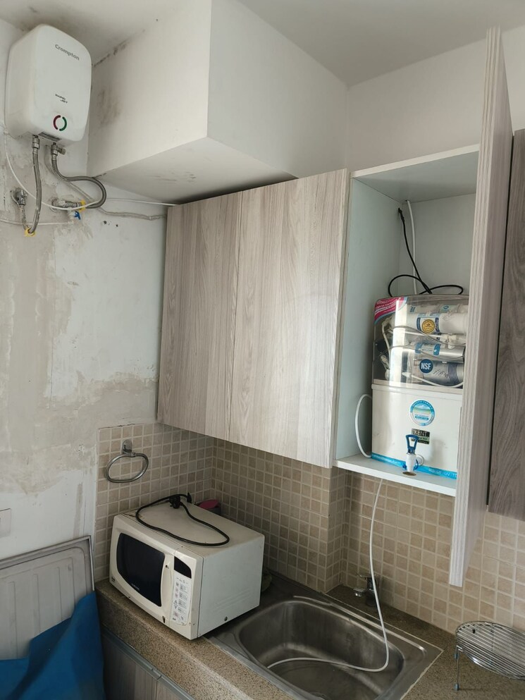 Bathroom, emaar-gurgaon-greens 3 Bedroom 1857 Sq.Ft. Apartment In Sector 102 Gurgaon 9758666