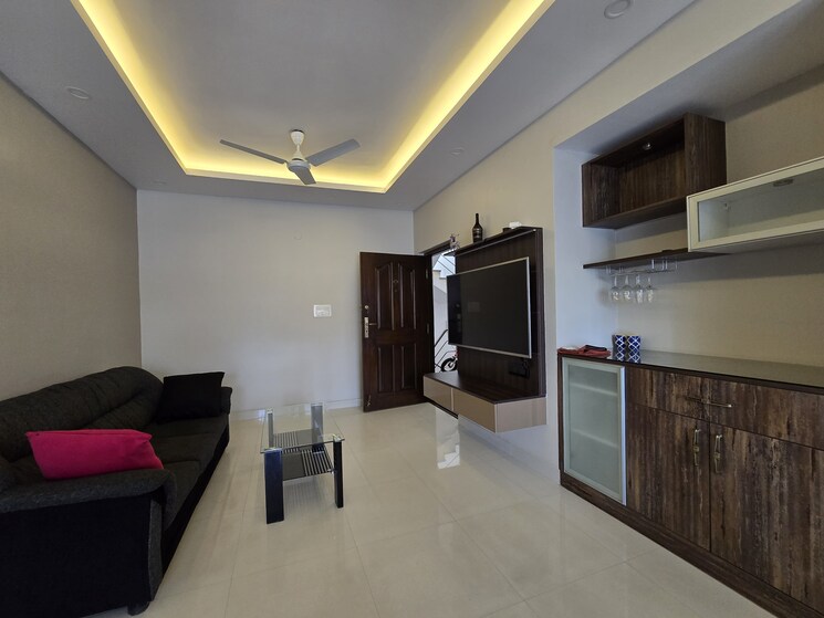 Room, indiranagar 2 Bedroom 1200 Sq.Ft. Apartment In Indiranagar Bangalore 9758713