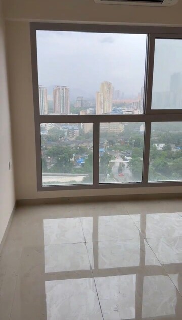 Room in 2 BHK Apartment at Piramal Vaikunth, Balkum Pada – for Sale