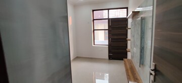 Room in 1 BHK Builder Floor at South City 1 – for Rent