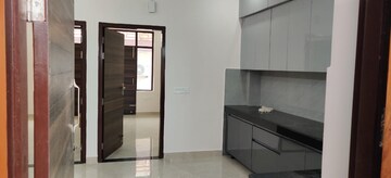Room in 1 BHK Builder Floor at South City 1 – for Rent