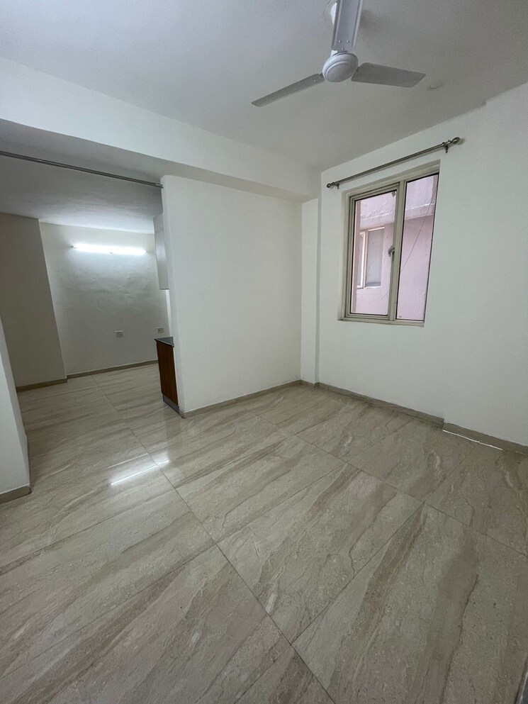 Room, high ground 3 Bedroom 1194 Sq.Ft. Apartment In High Ground Zirakpur 9758786