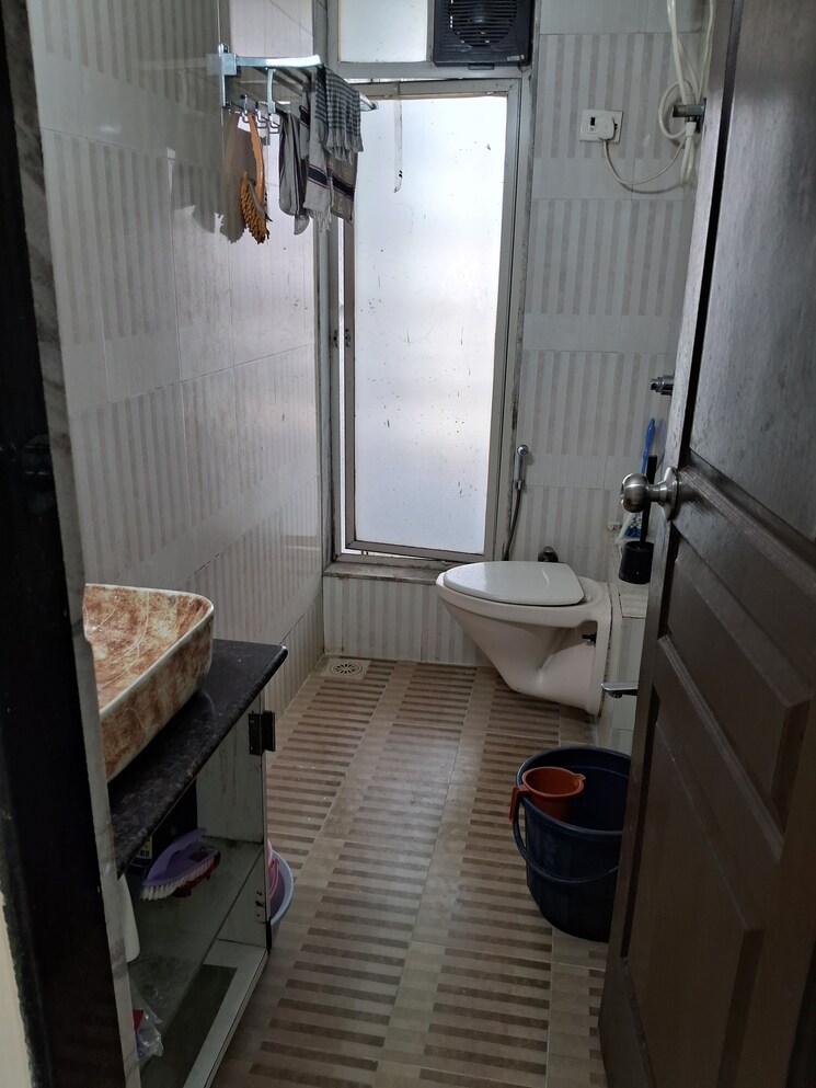 Bathroom, fairmont-palazo 2 Bedroom 680 Sq.Ft. Apartment In Santacruz East Mumbai 9758782