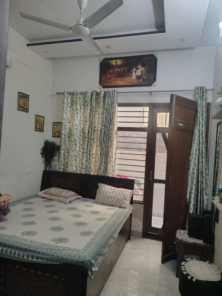 Bedroom, dhakoli 5 Bedroom 150 Sq.Yd. Builder Floor In Dhakoli Zirakpur 9758783