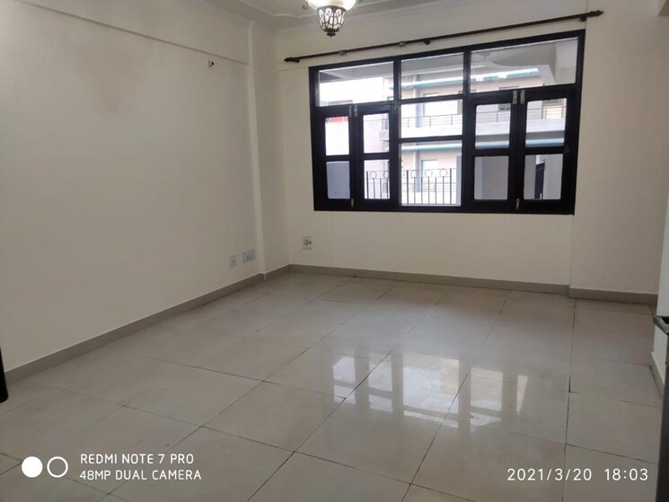 Room, gupta-awas 3 Bedroom 2000 Sq.Ft. Builder Floor In Sector 43 Gurgaon 9758831